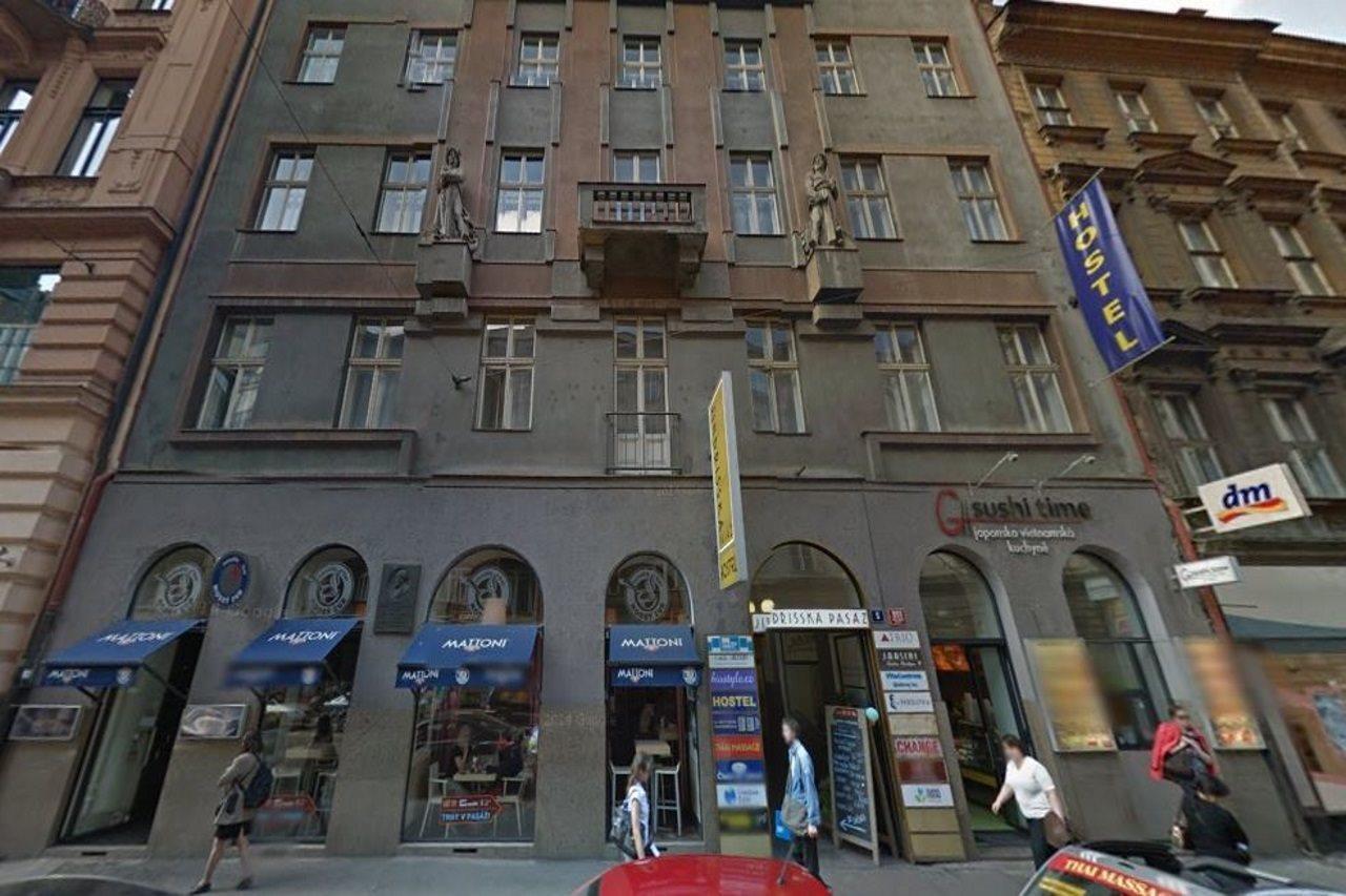 A Plus Hostel - Centrum Прага Экстерьер фото